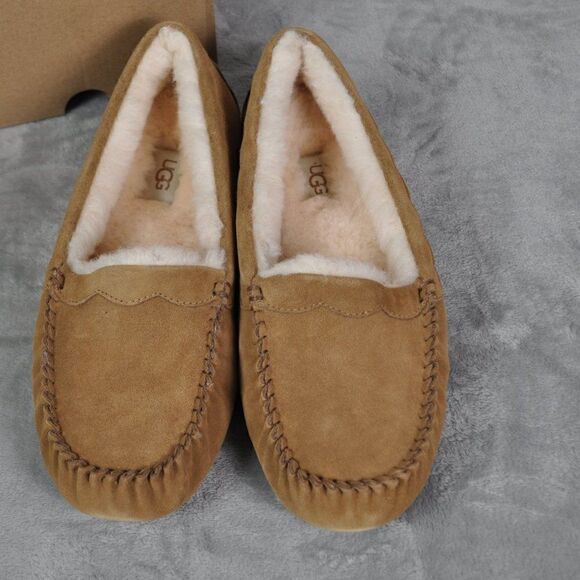 UGG Scalloped Moccasins Women's - Picture 5 of 6